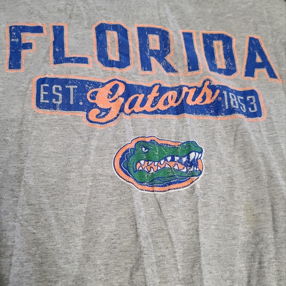 Florida Gators long sleeve grey t shirt vintage/distressed look logo.